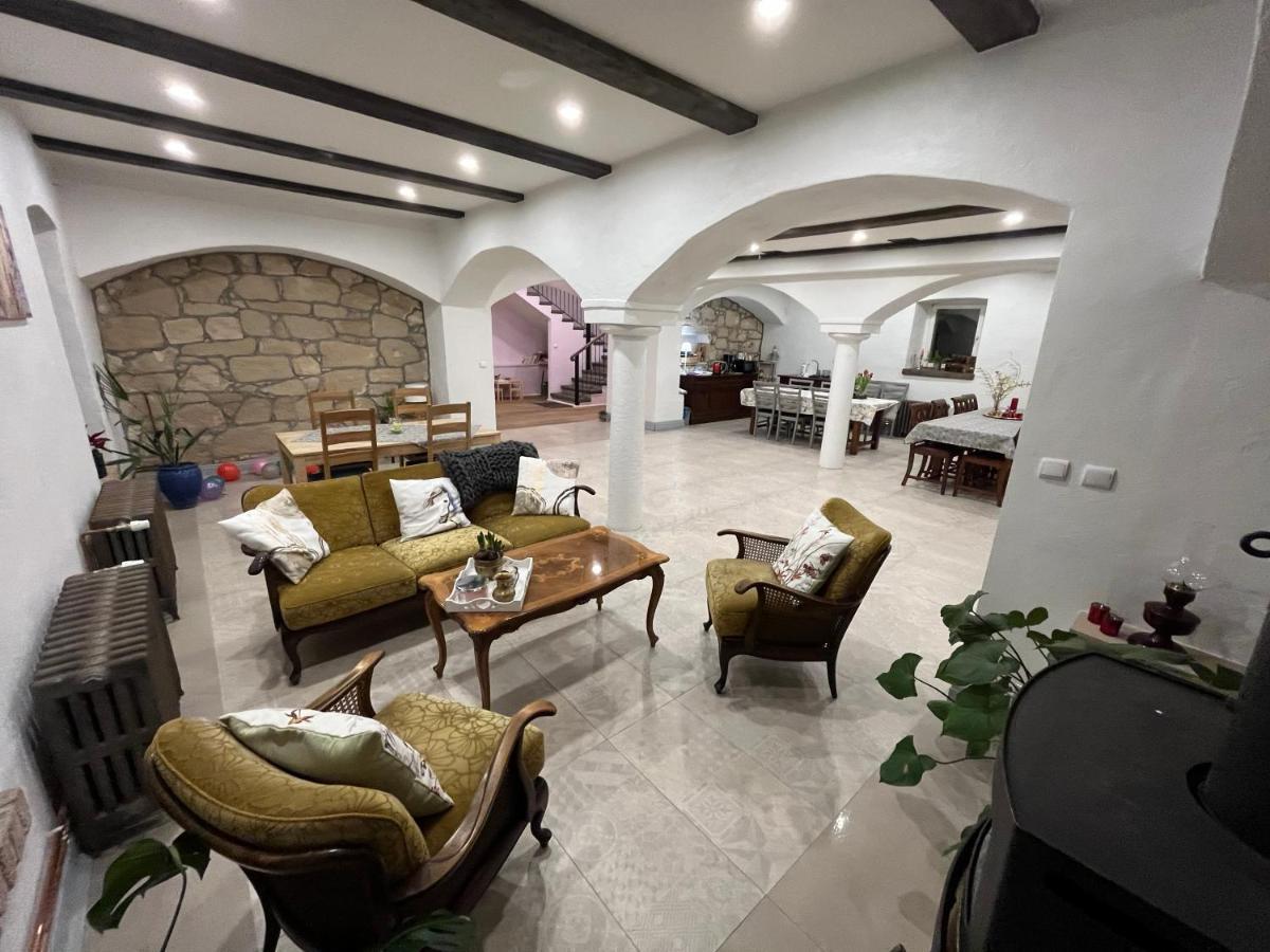 Lawendowa Stajnia Bed & Breakfast Lwowek Slaski Exterior photo